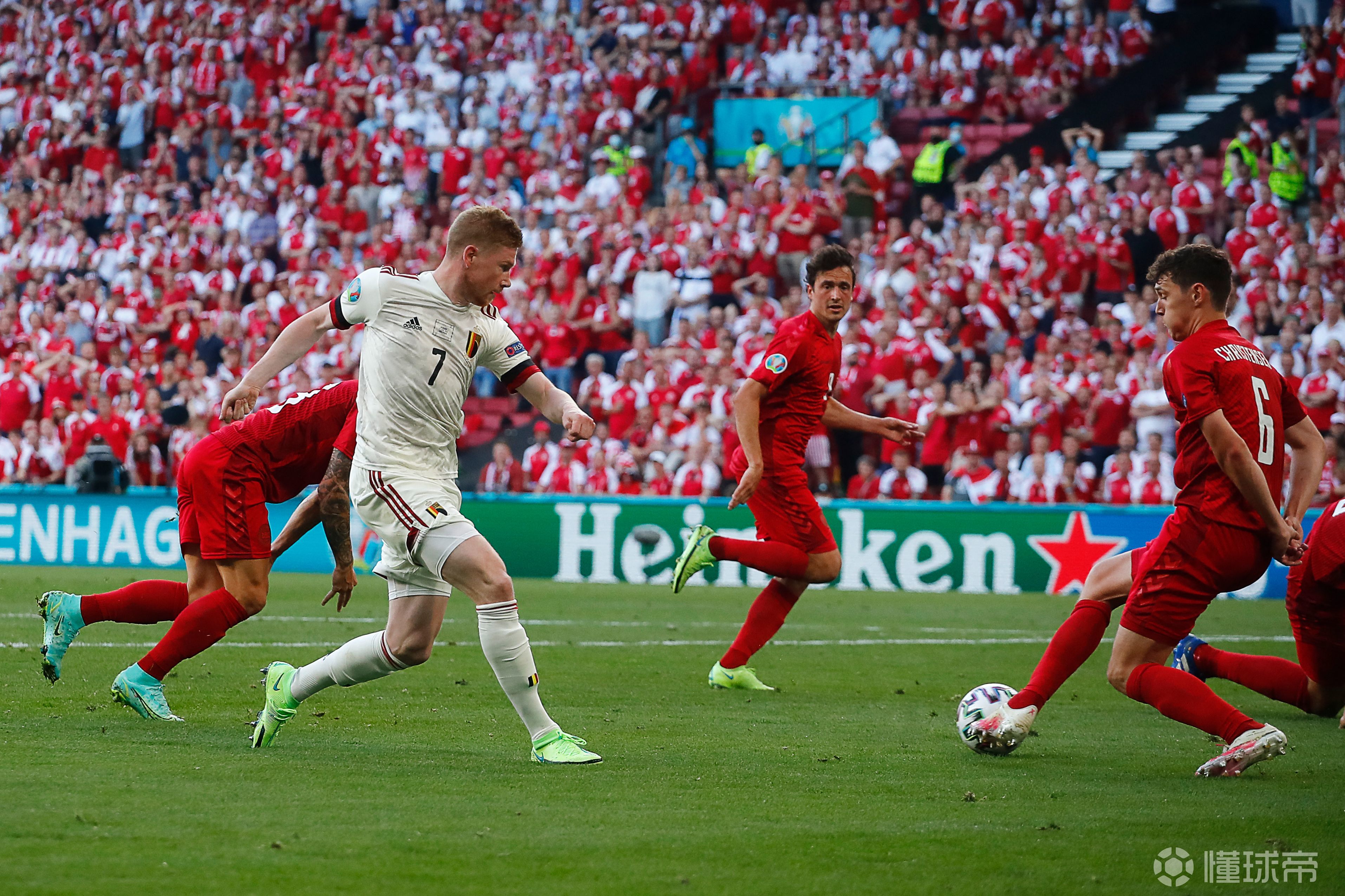 九游体育官网入口-德布劳内关键节点关键助攻亚特兰大今夜扳平良机，赛前丹佛掘金调整名单以备欧超杯看傻球迷的简单介绍