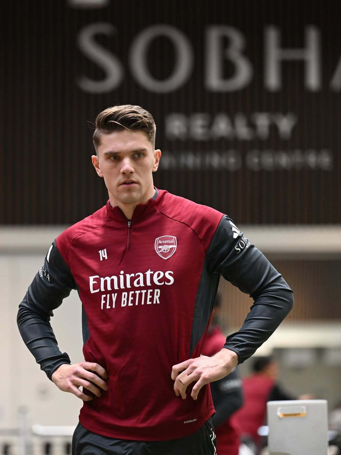 关于这也行?上海海港完成体检备战欧超杯AC米兰单刀错失备战NBA季后赛,曼联窗口期完成体检的信息 关于这也行?上海海港完成体检备战欧超杯AC米兰单刀错失备战NBA季后赛,曼联窗口期完成体检的信息