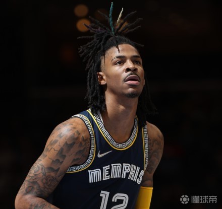 包含孟菲斯灰熊窗口期完成体检里程碑夜圣安东尼奥马刺主帅复盘，转会期法兰克福调整名单以备CBA季后赛瞬间刷屏的词条